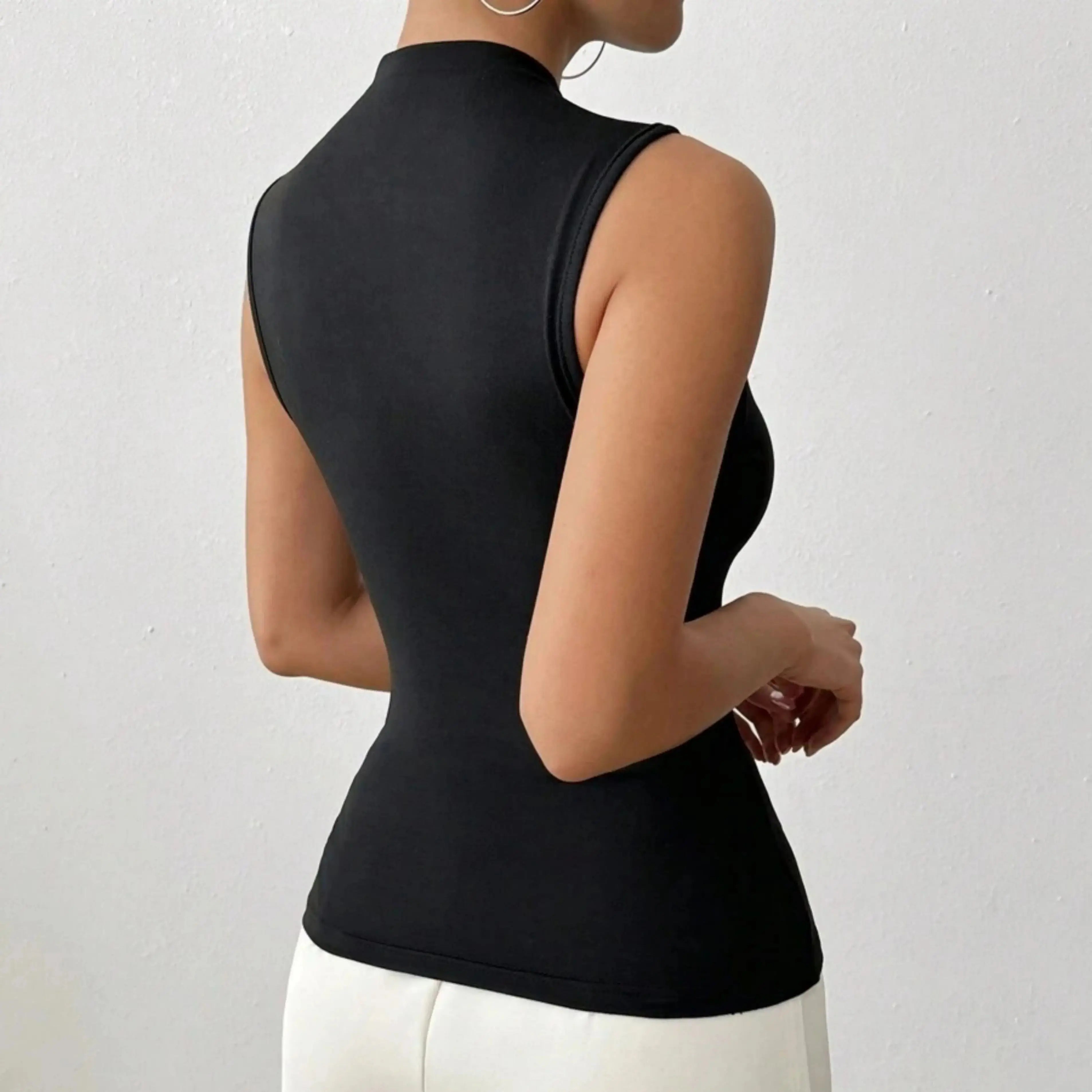 Capri Noir Knit Top